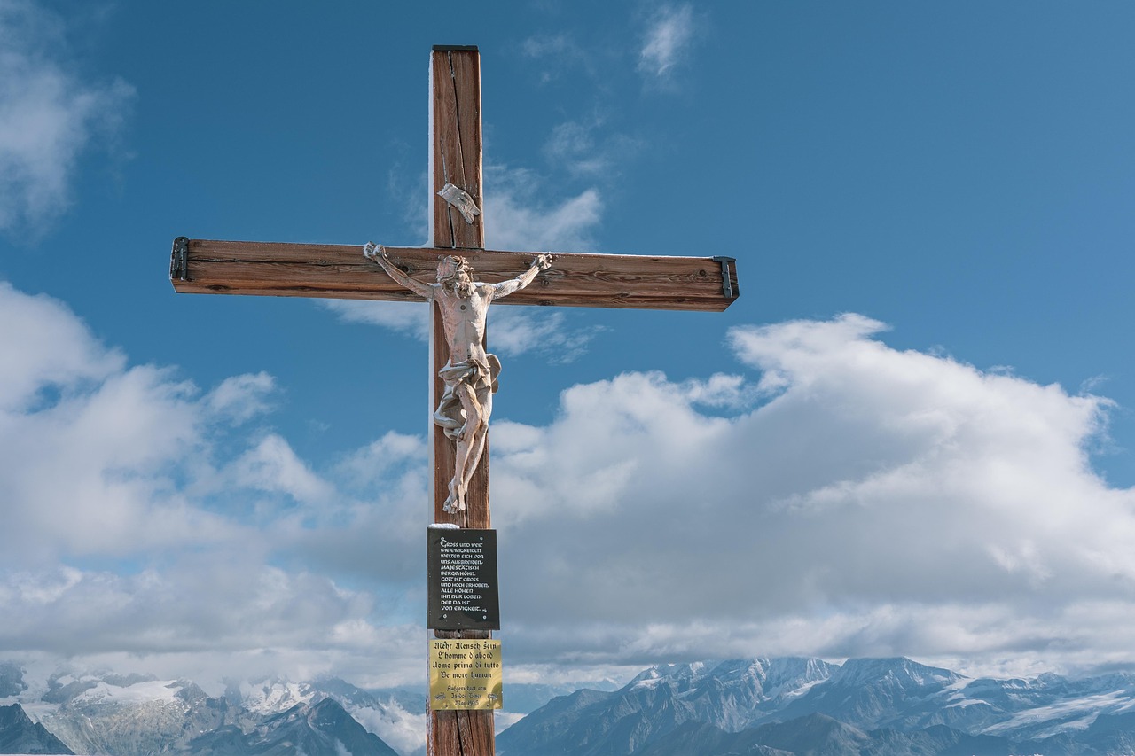 欧盟方盒万宝路葡萄爆珠：浙江园区注册代理